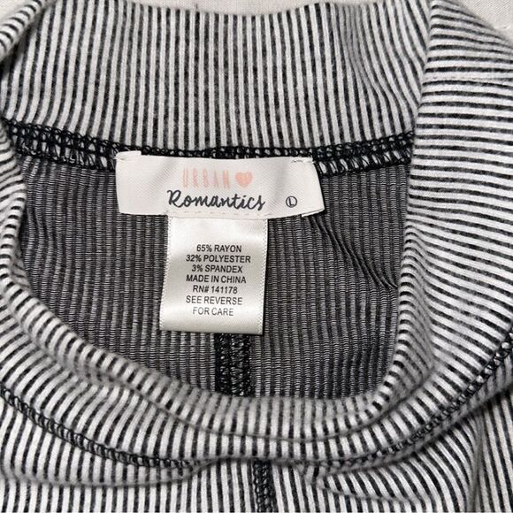 Urban Romantics L Mock Neck Silver Gray Cozy Comfy Long Sleeve Boxy Fit Top - Picture 9 of 11